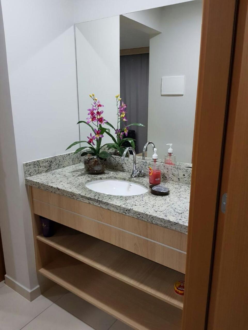 Casa Da Madeira Apartment Caldas Novas Ngoại thất bức ảnh